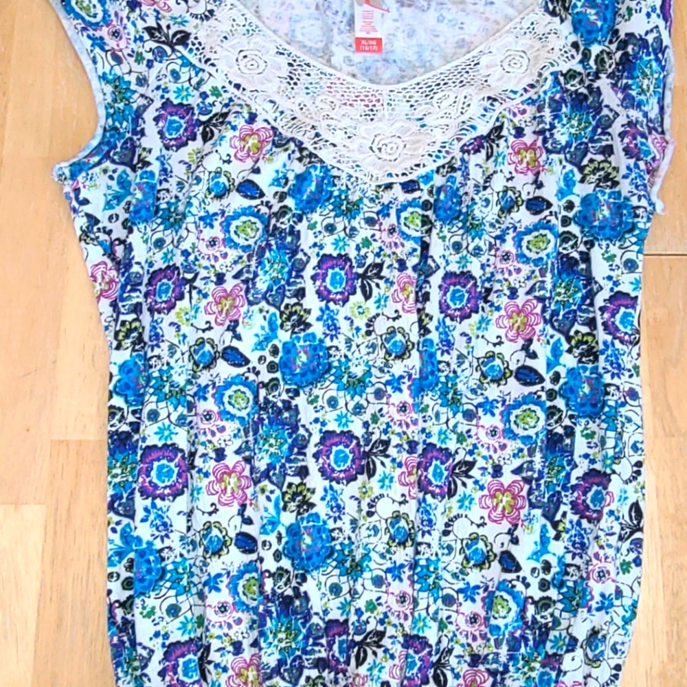 No Boundaries Blue Paisley Tank Top Size XL